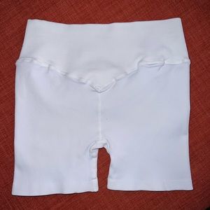 Short bombshell never ever used color white